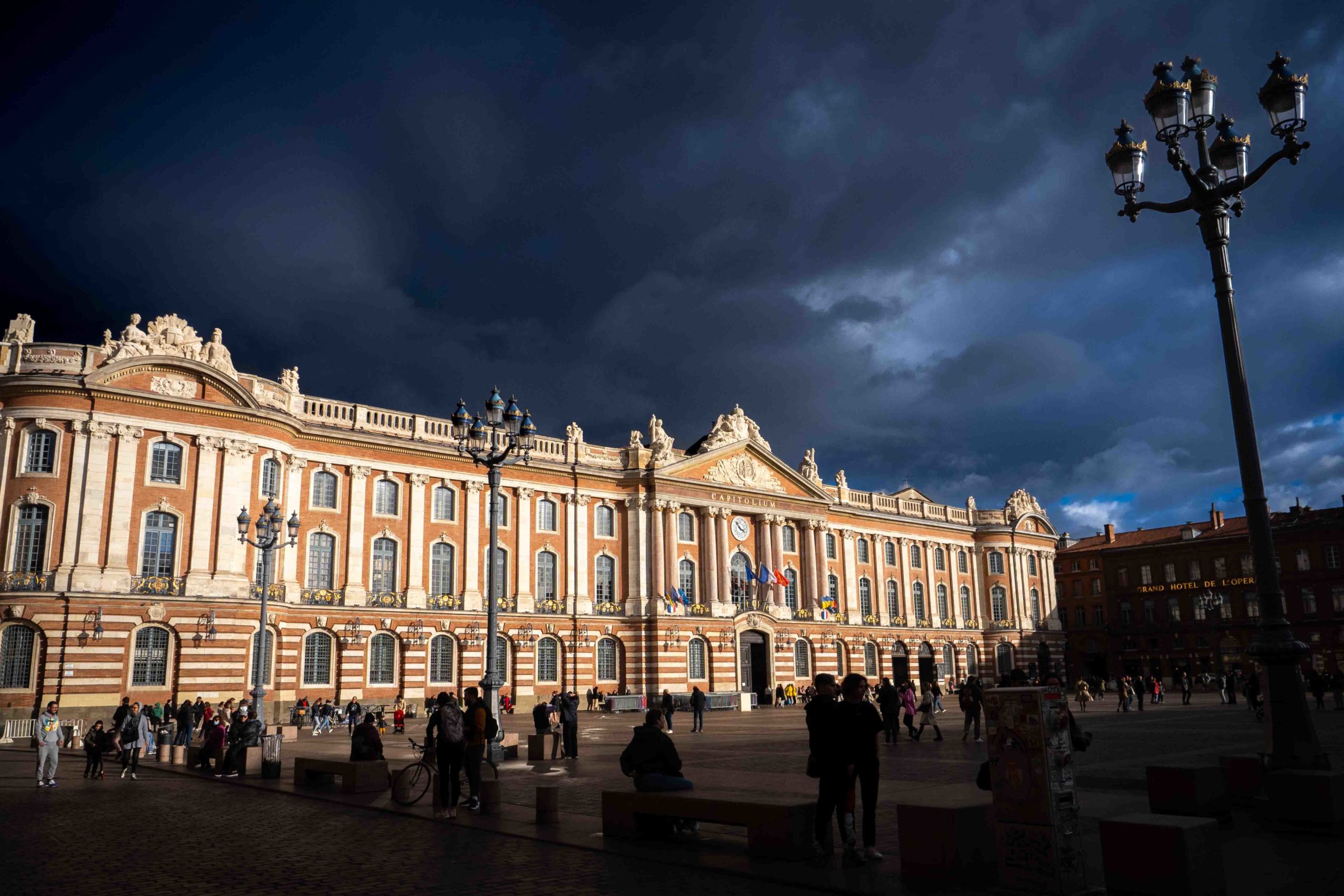 Toulouse sous un ciel d'orage